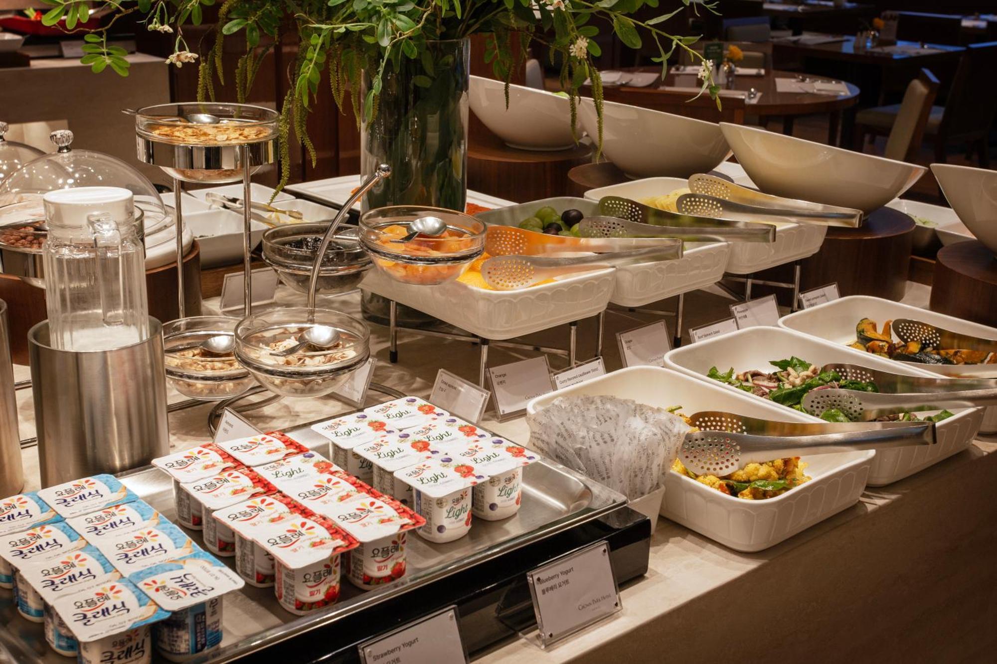 Crown Park Myeongdong Hotel Seoul