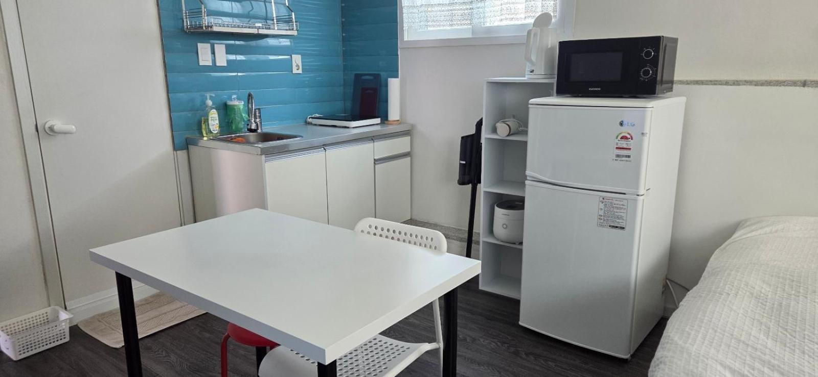 Anam Apartment *