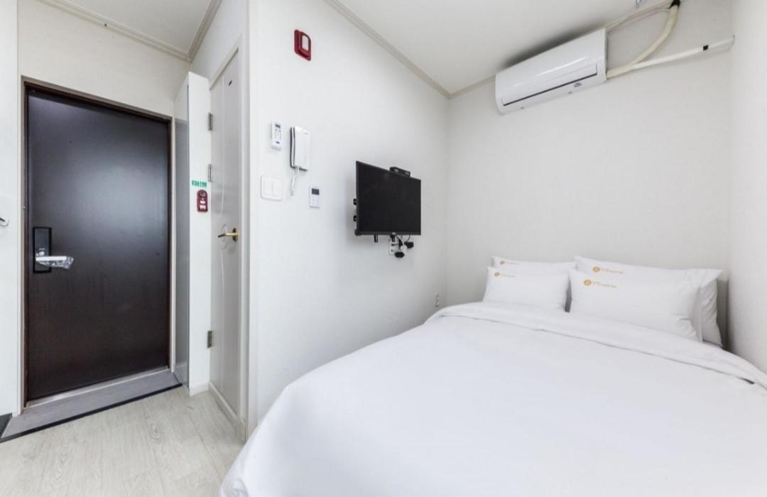 Hotel Js