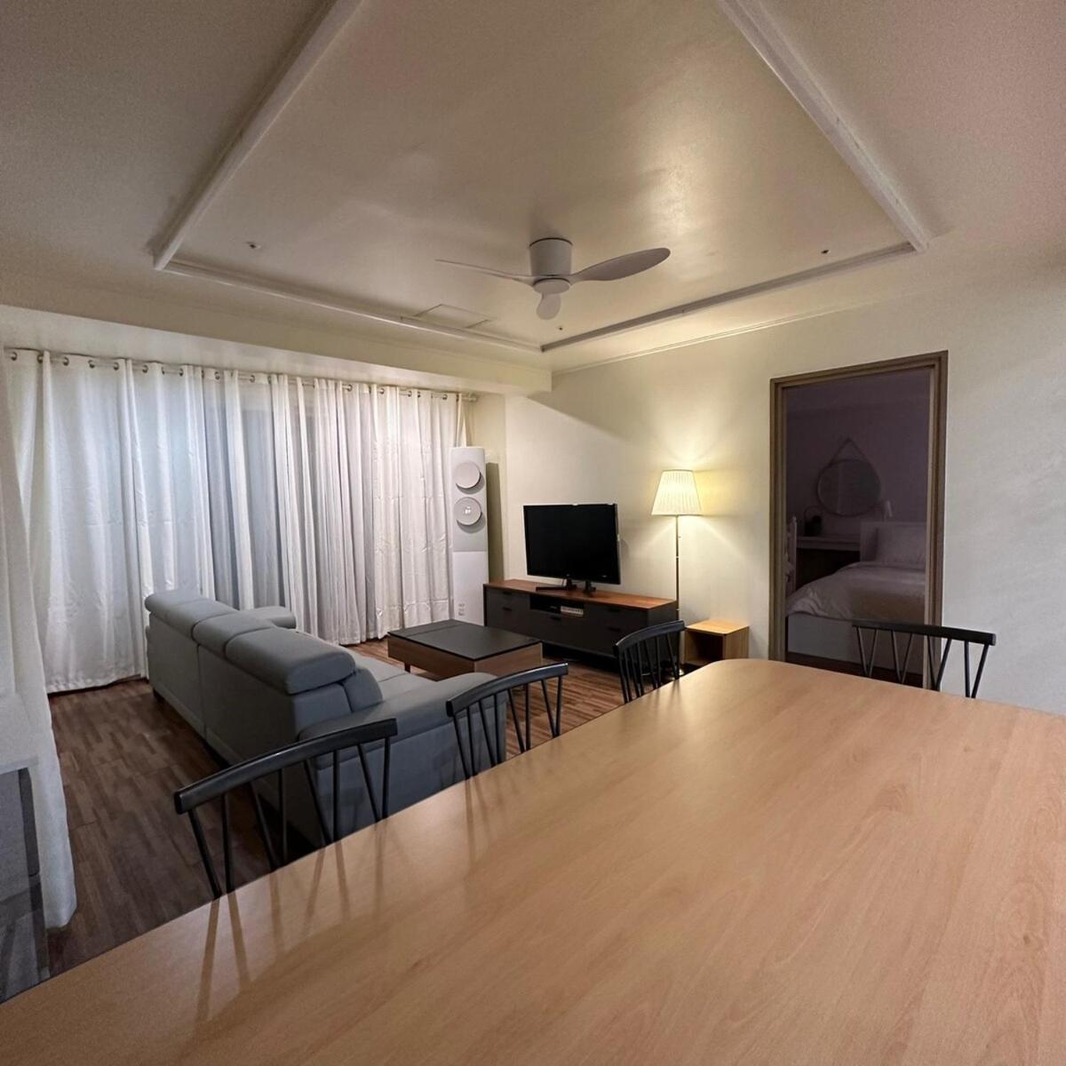 J Honor Apartment *