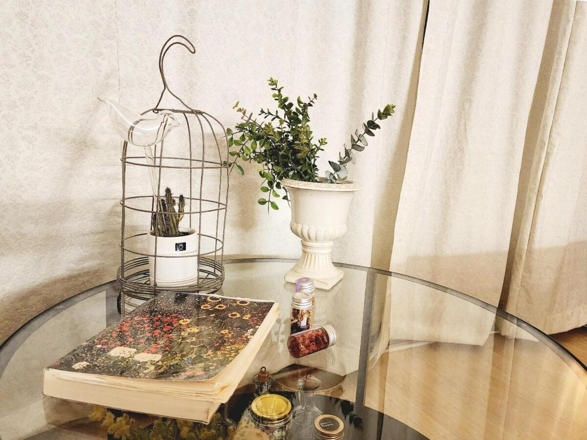 8 Minutes Walk From Sillim Station, Fully Furnished Apartment Seoul
