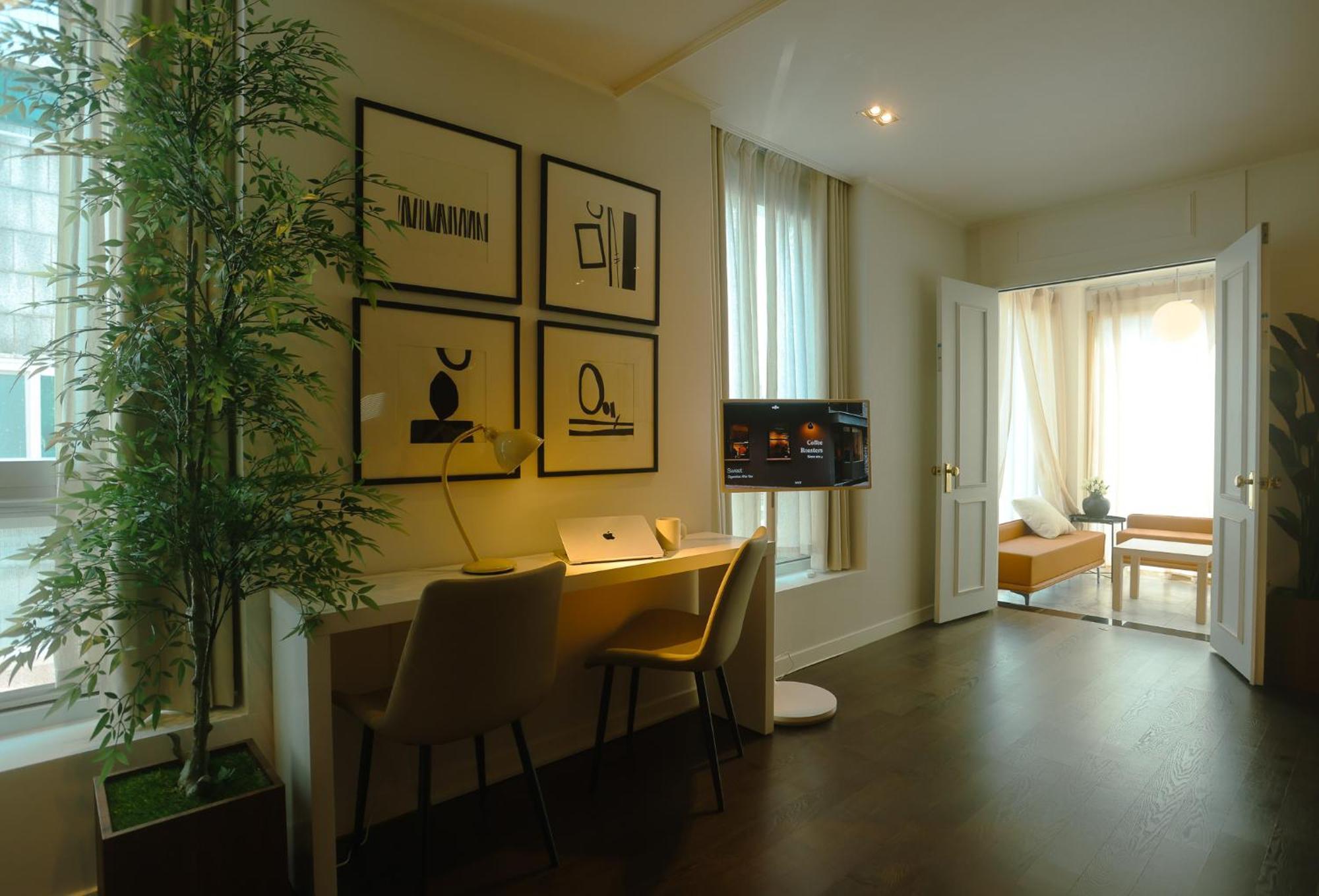 Villa Free Airport Pickup, Europe In Hongdae *