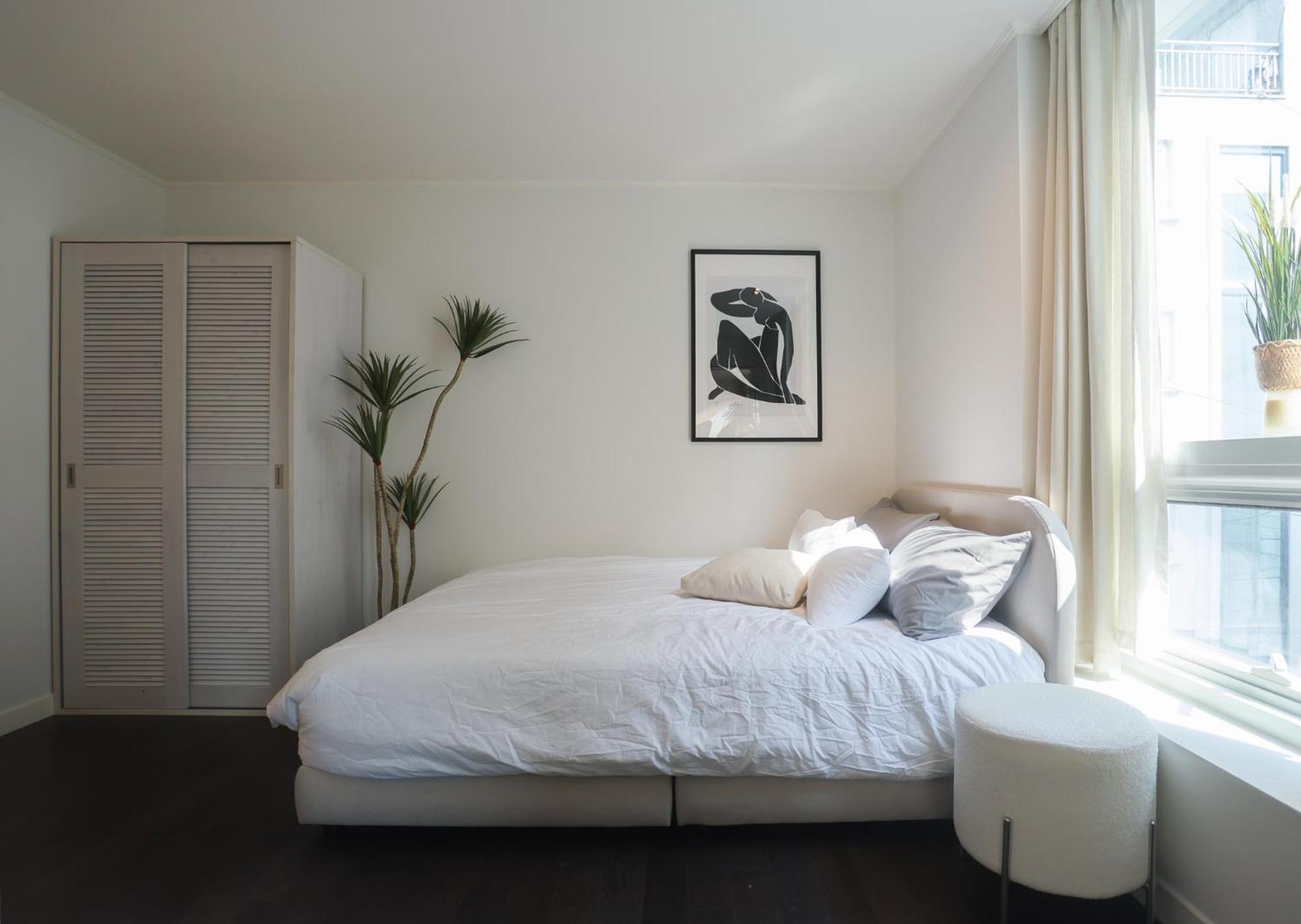 Free Airport Pickup, Europe In Hongdae Villa Seoul