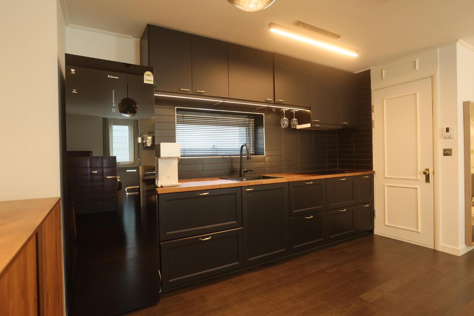 Free Airport Pickup, Europe In Hongdae Villa Seoul
