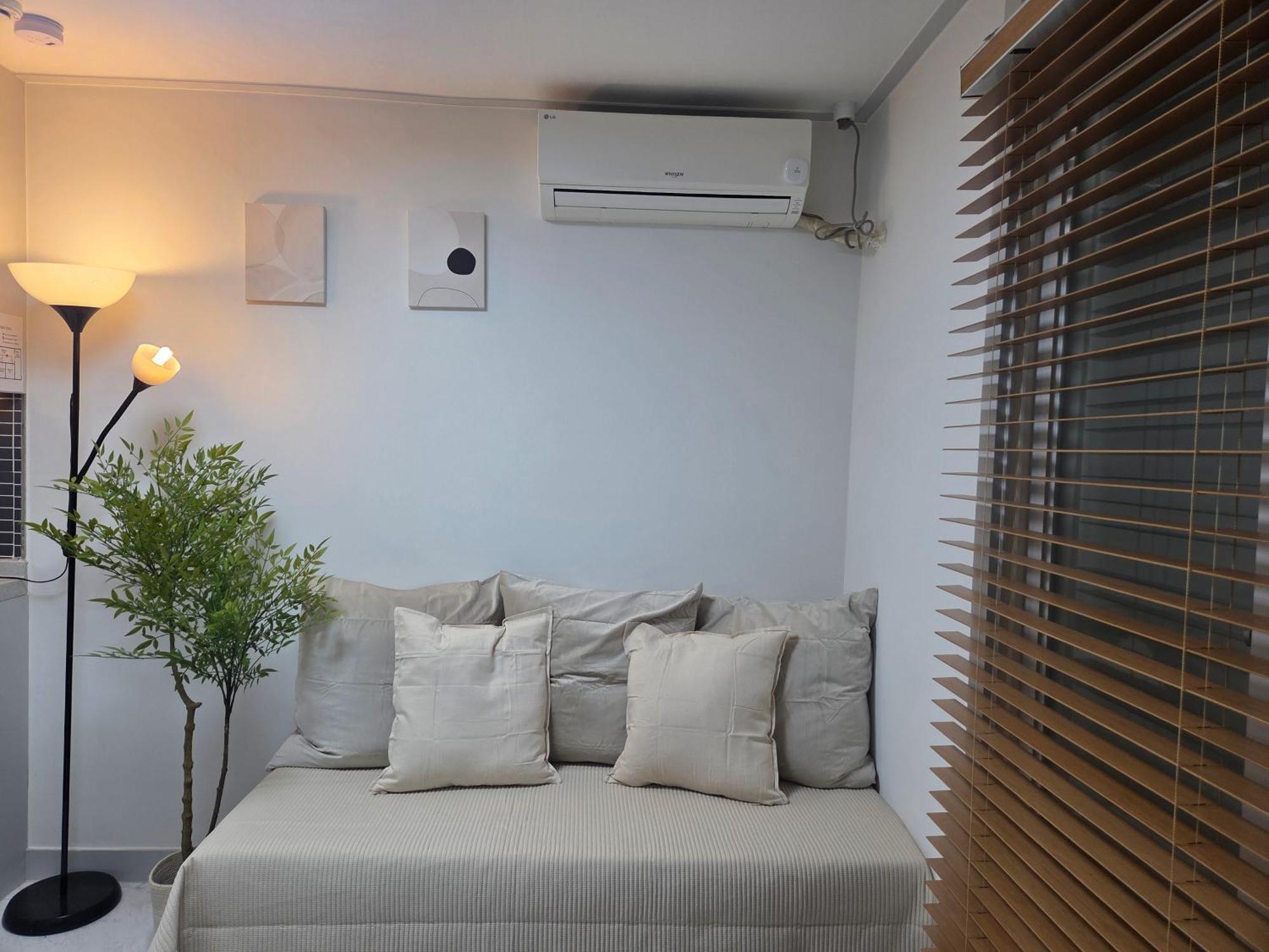 Gangnam Station, Yeoksam Station, 5-minute Walk, Luggage Storage, Business Trip, 6 People Villa
