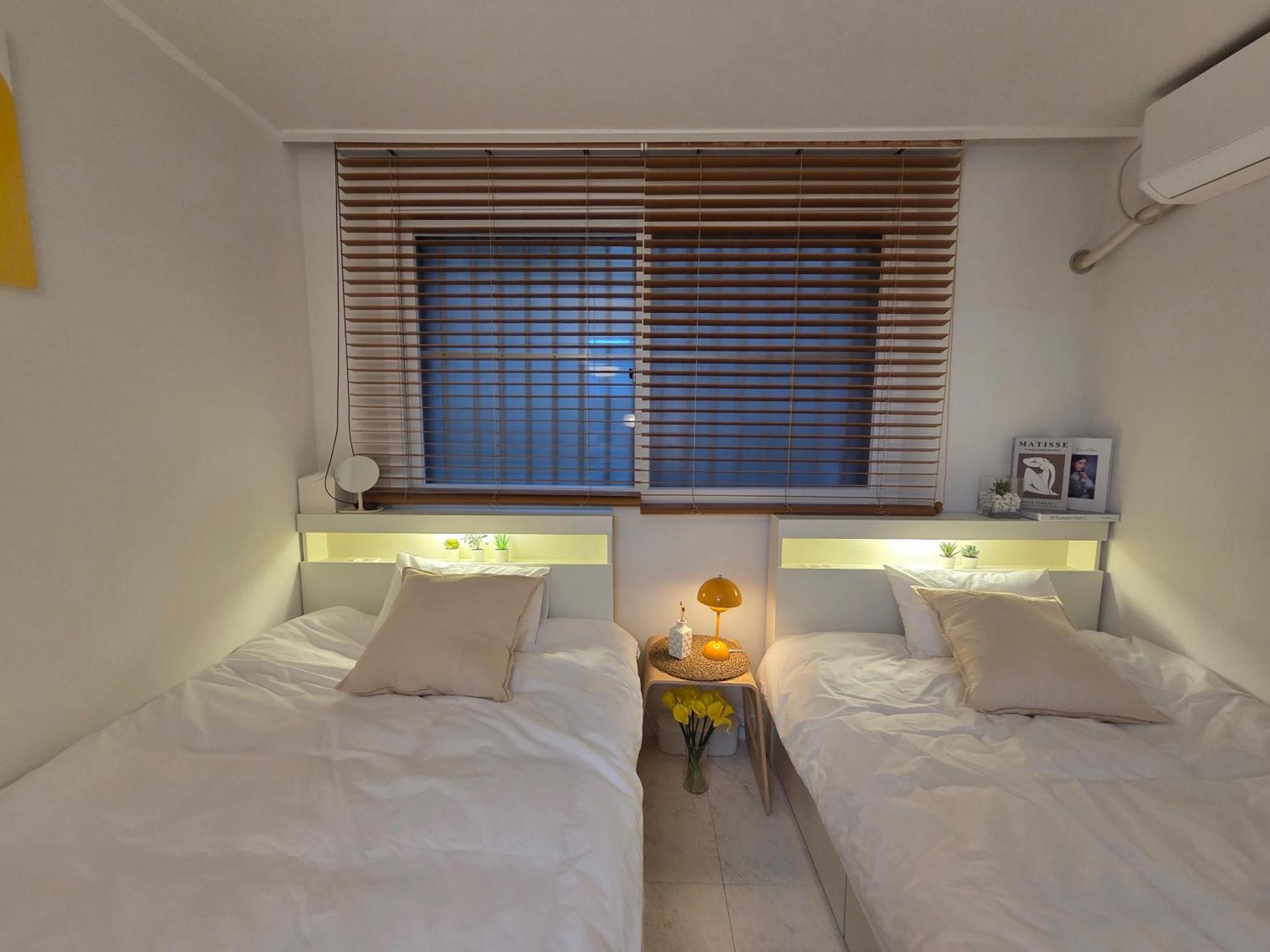 Gangnam Station, Yeoksam Station, 5-minute Walk, Luggage Storage, Business Trip, 6 People Villa Seoul