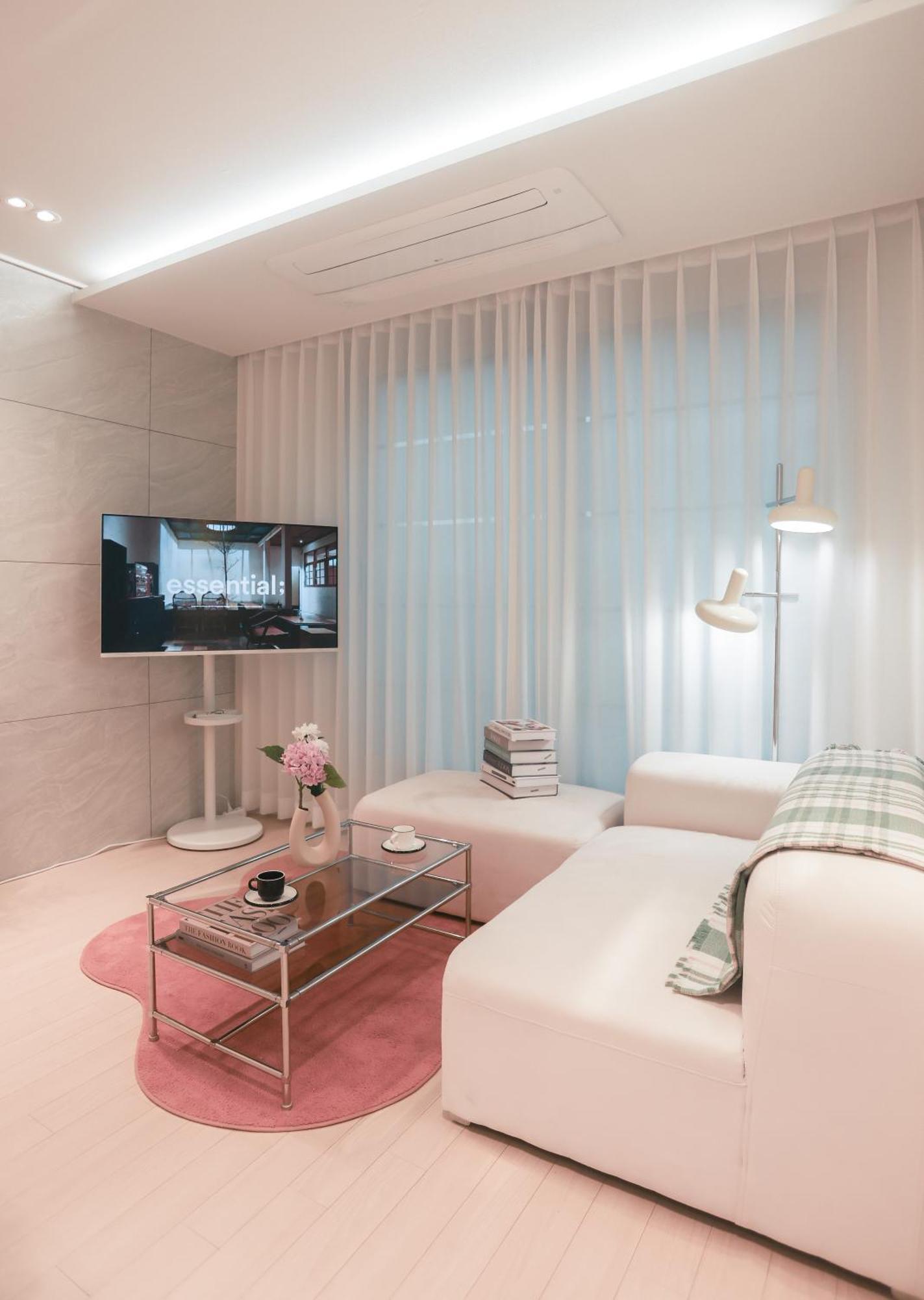 Yg House