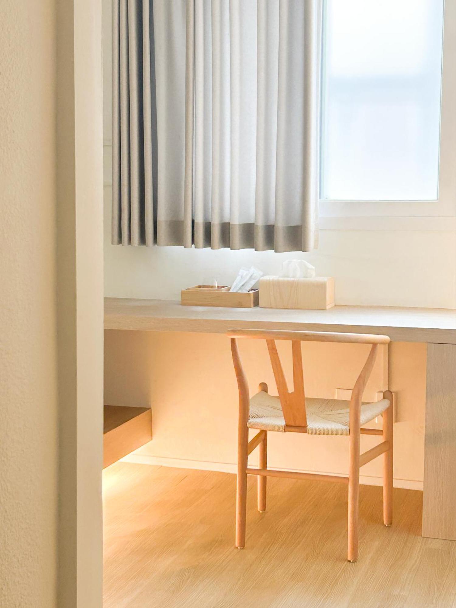 Off Stay, In - 10m From Airport, 8m To Subway Hotel *