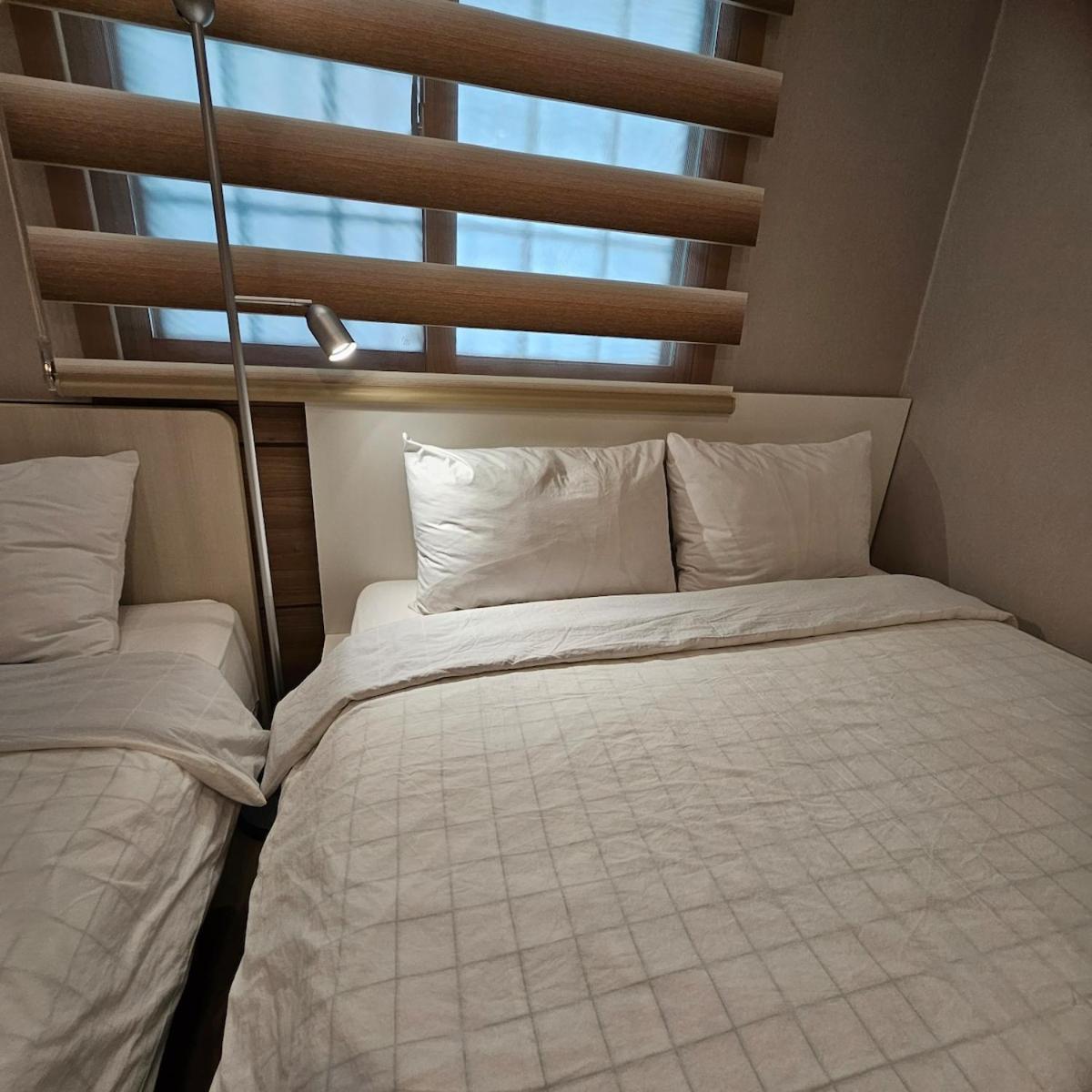 Apartment J Honor *