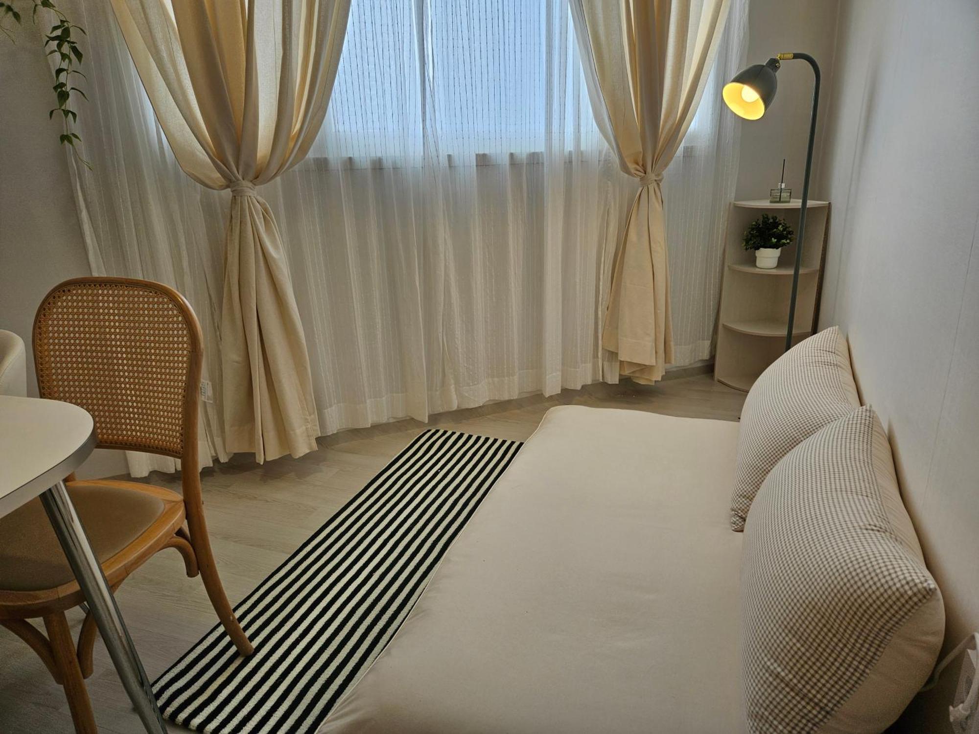 Nurida Sinchon Holiday home *