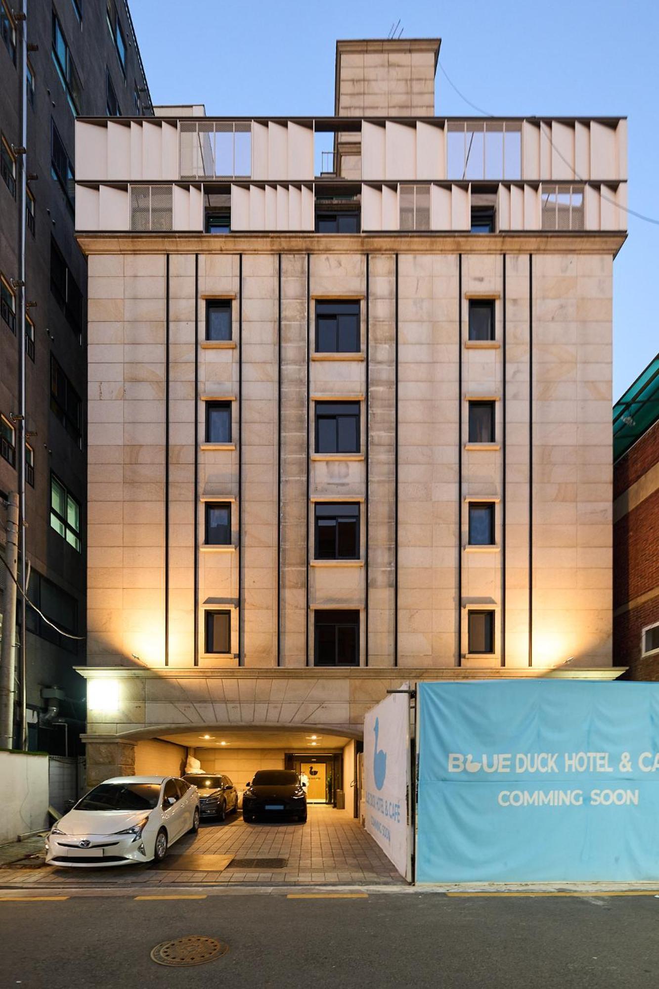 Blueduck Hotel *