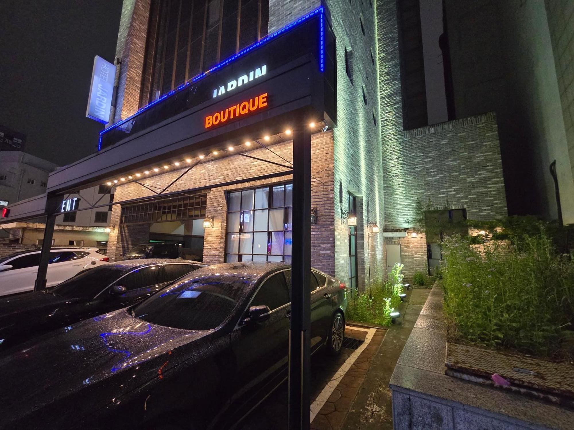 Yeongdeungpo Jardin Hotel *