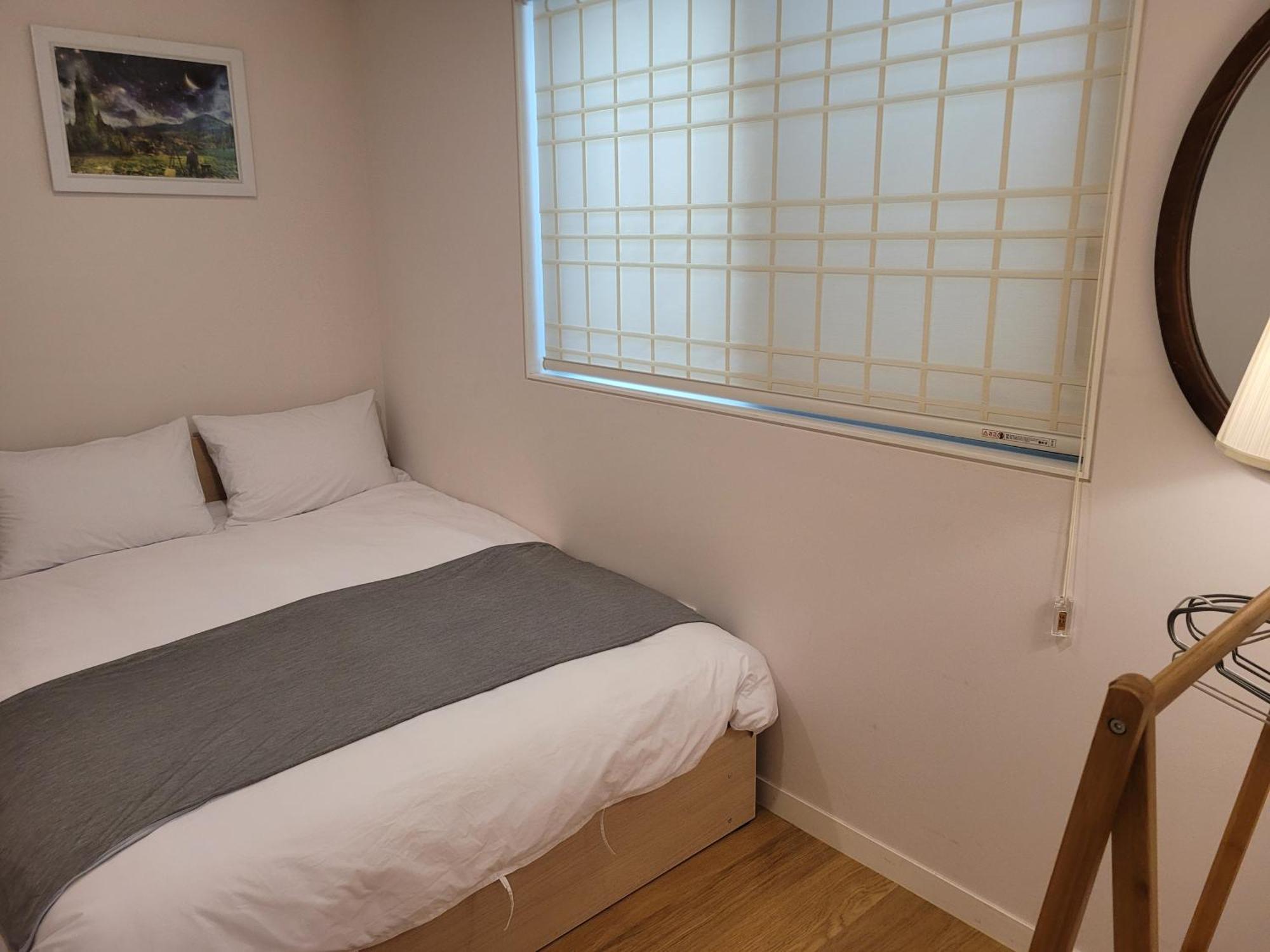 Hello & Hangang Park, 5 Min Walk From Konkuk University, Seongsu, Jayang Subway Stations * Seul