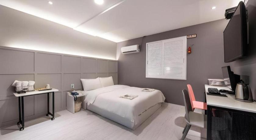 Motel Mac *