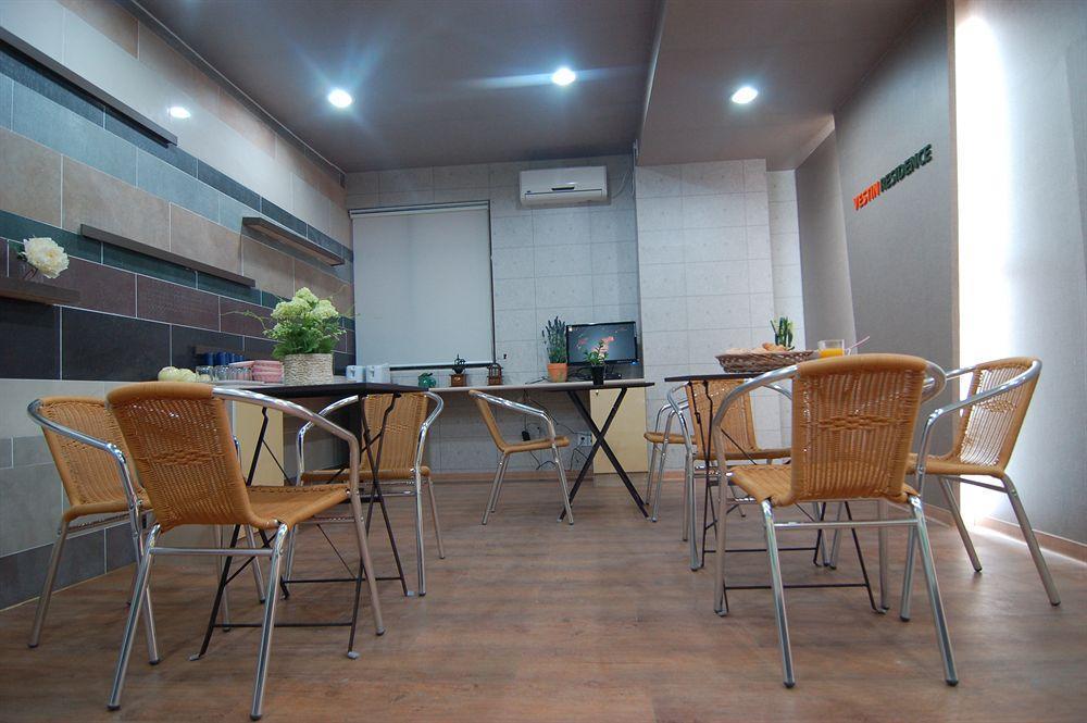 Hostel Vestin Myeongdong *