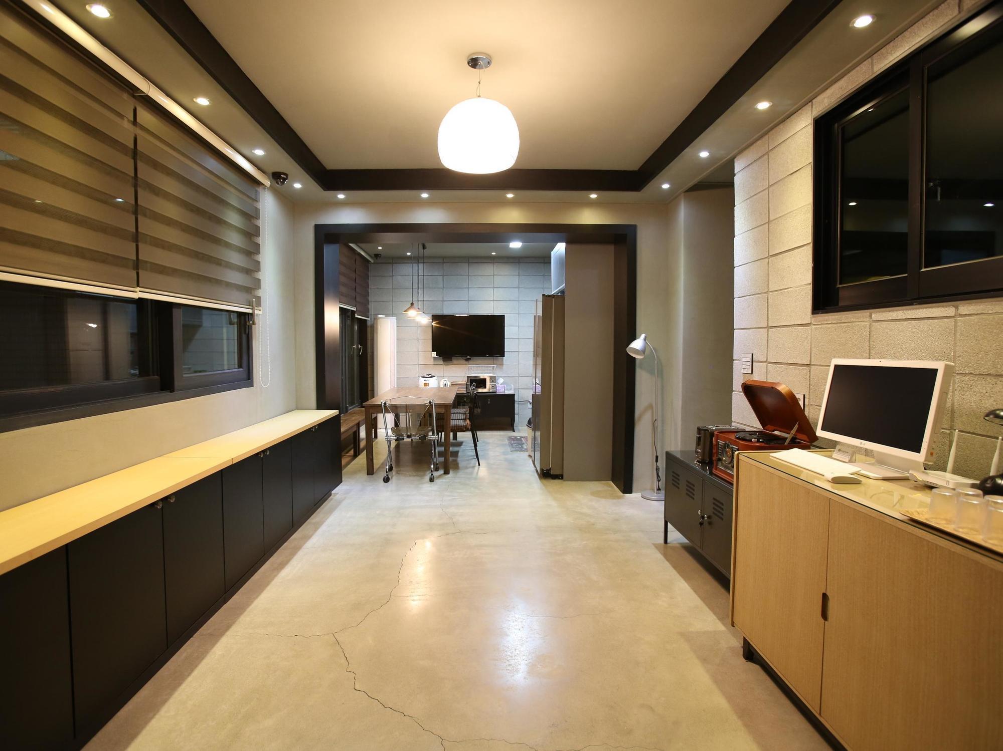 Guest house 24 Garosugil - Gangnam 2*
