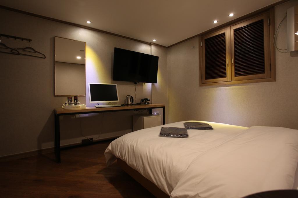 Hotel Hub 2*