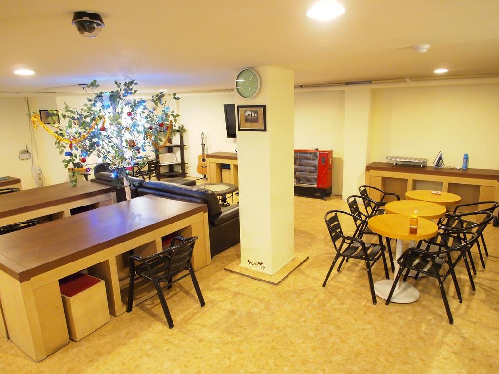 Shinchon Hostel