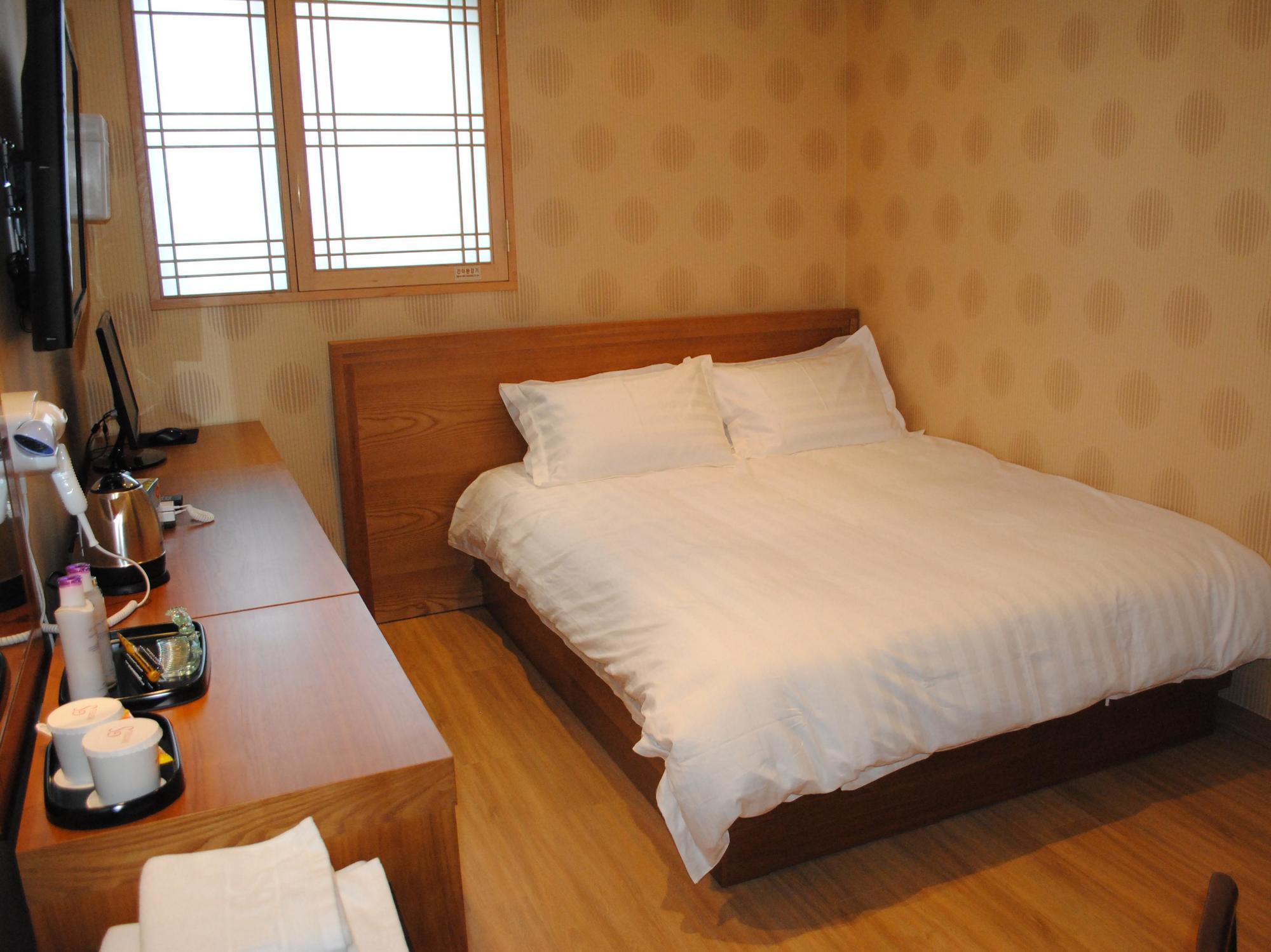Gs Jongno 2* Seoul