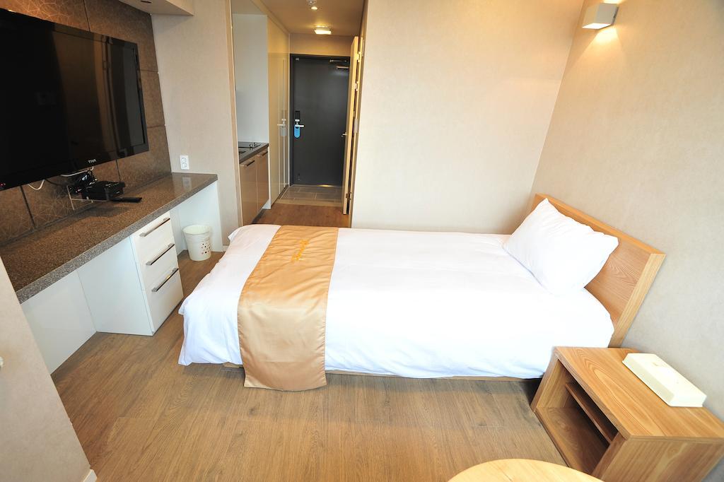 Apartment Golden Forest River Seoul