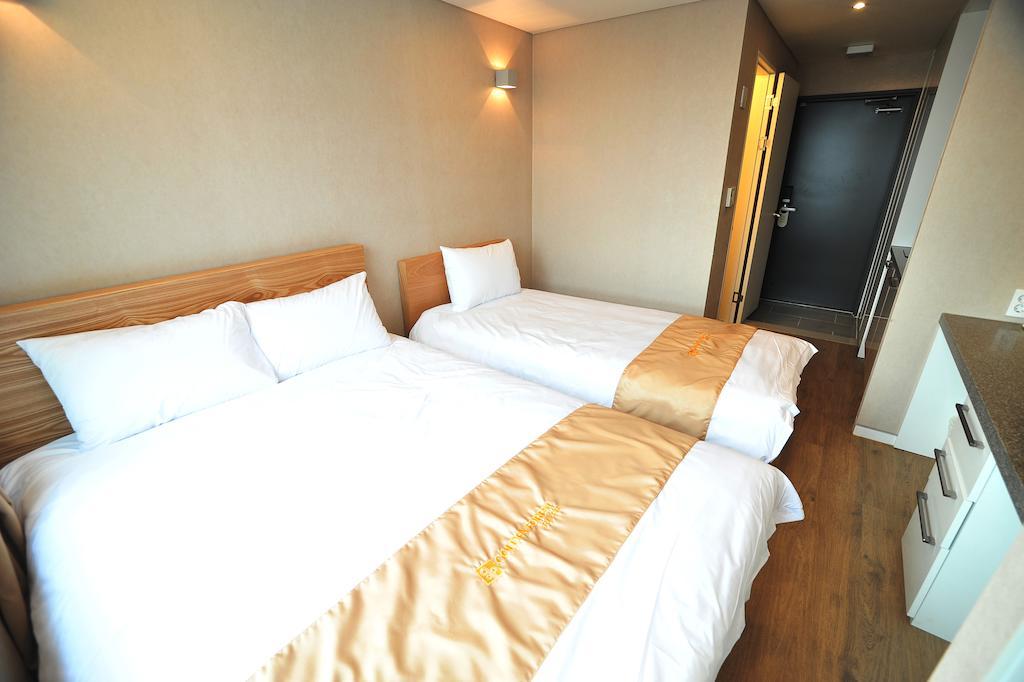 Apartment Golden Forest River Seoul
