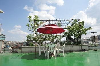 Hotel Single House