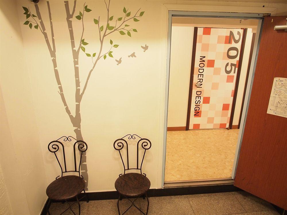 Hostel Shinchon *