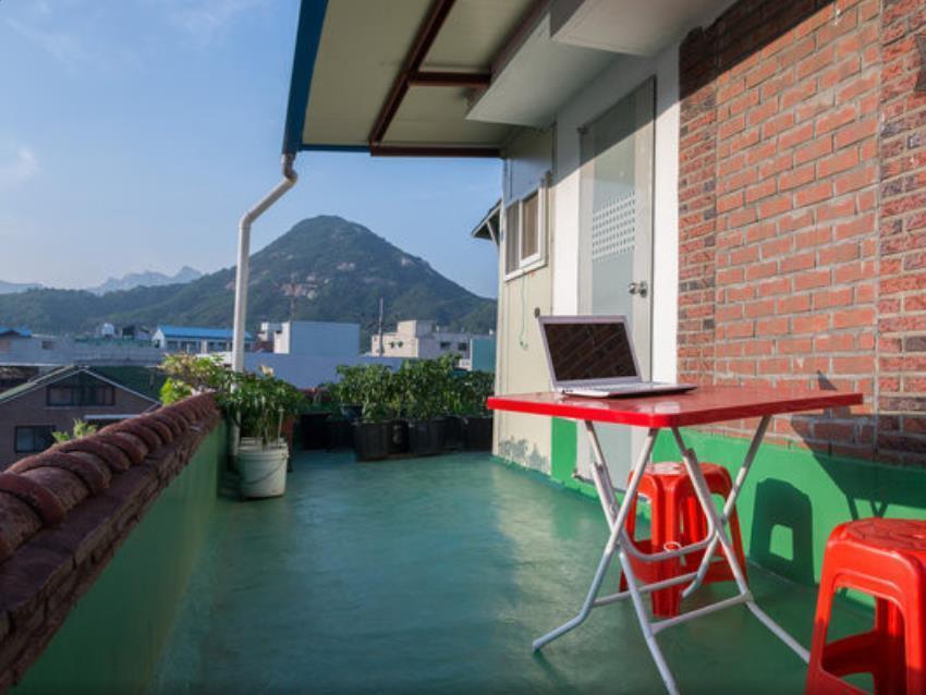 Ryanhouse Hotel 2*