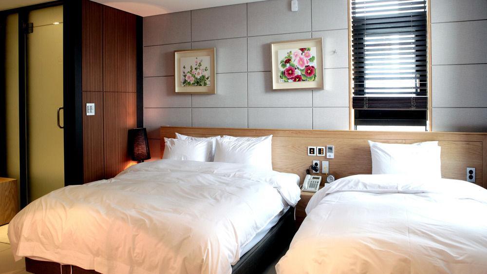 Rian Hotel