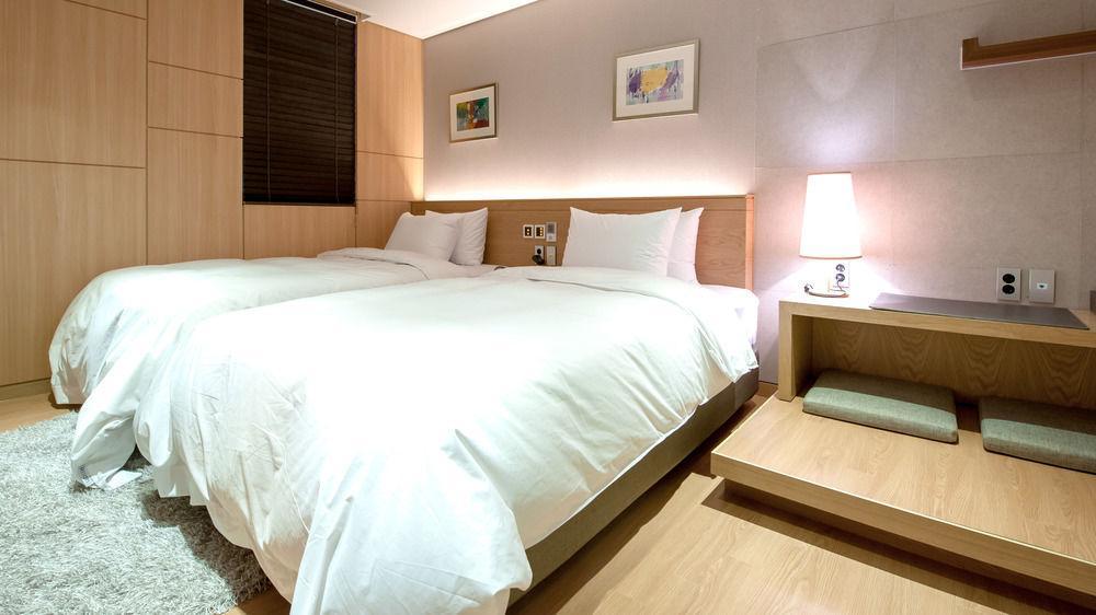 Rian 3* Seoul