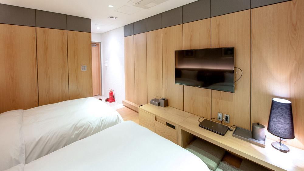 Rian Hotel