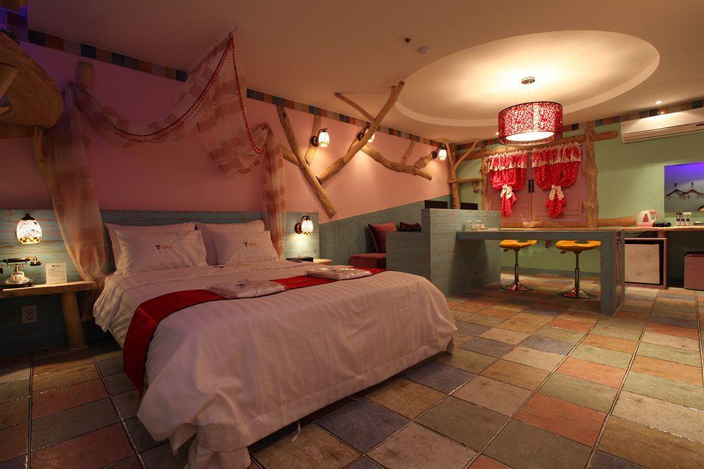 Hotel Moxy Insadong By Marriott Seoul