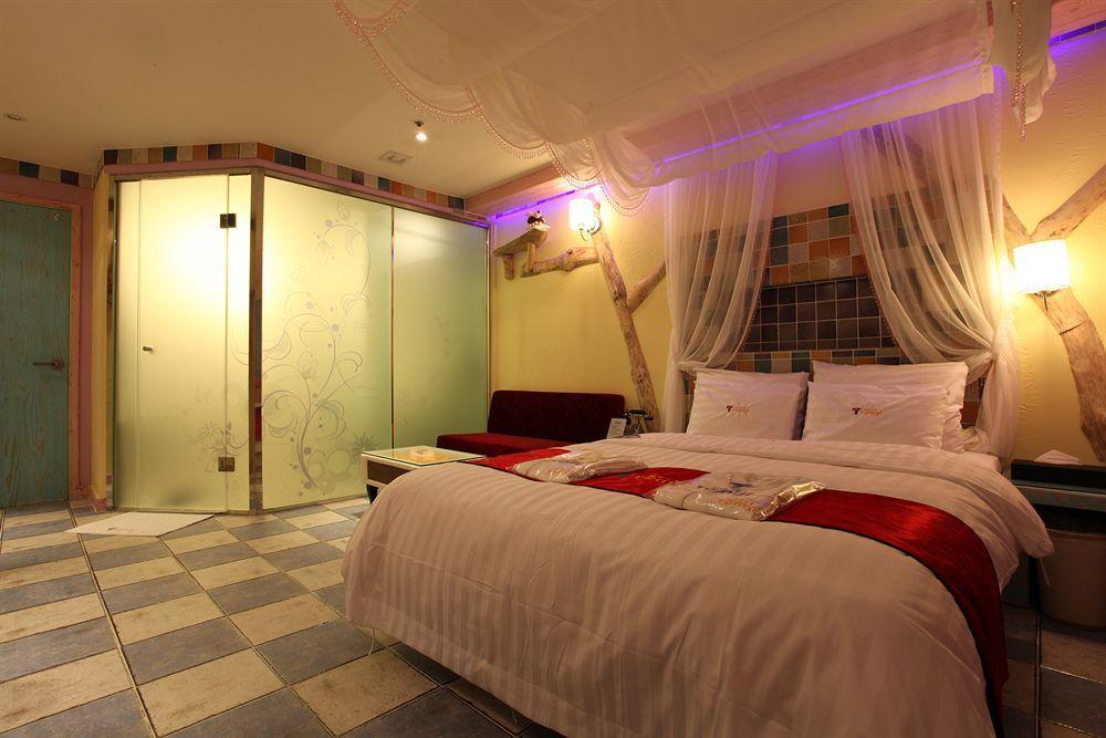 Moxy Insadong By Marriott Seoul
