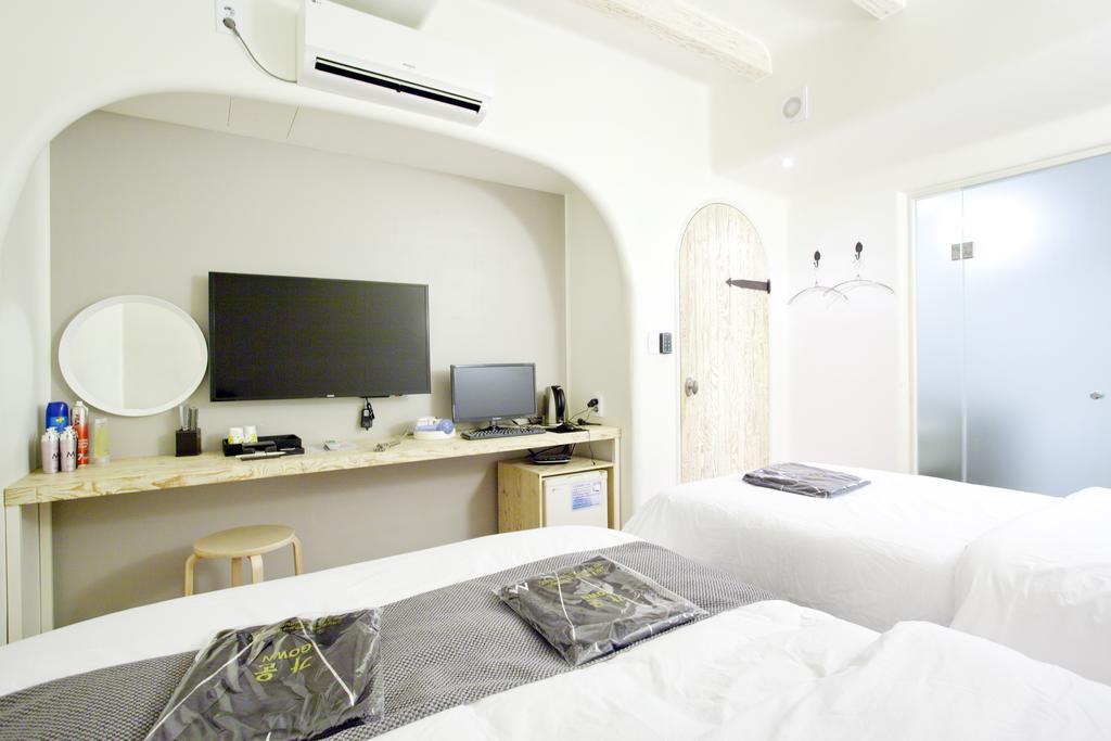 M2 Motel 2*