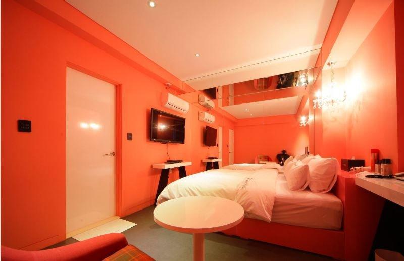 Sinchon Gaeul Motel 2*