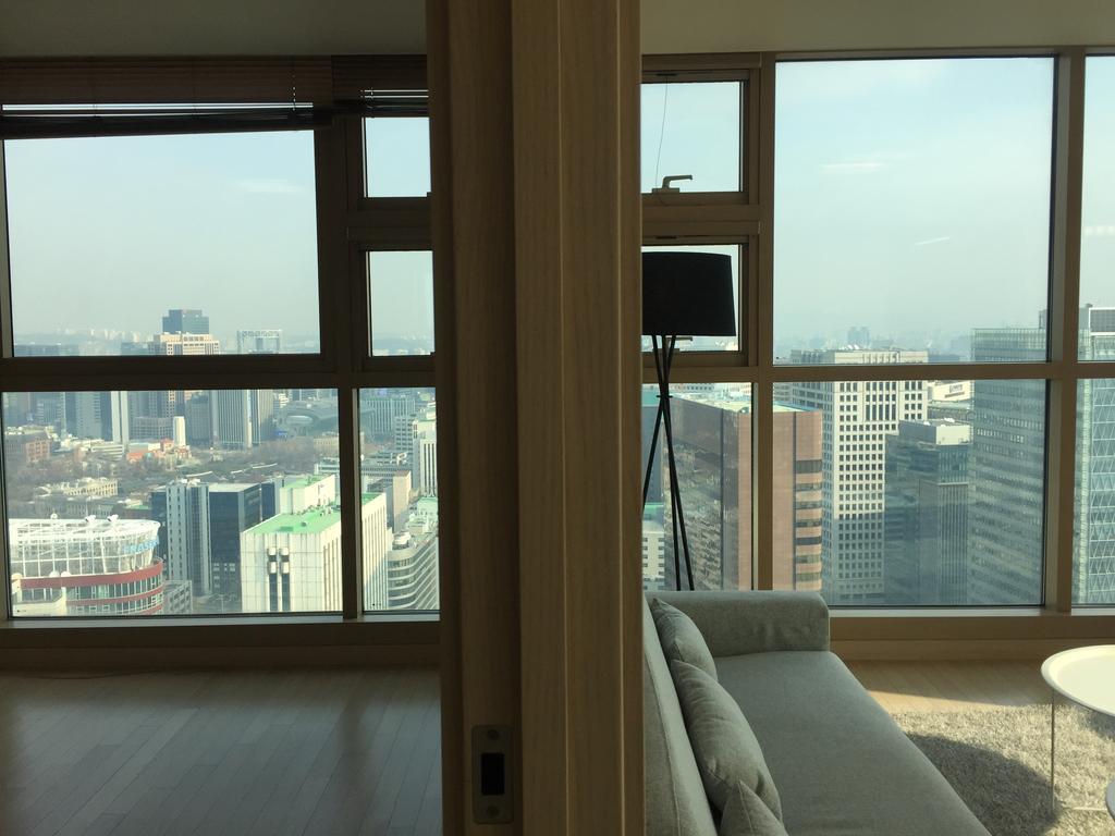 Penthouse Station Apartment *