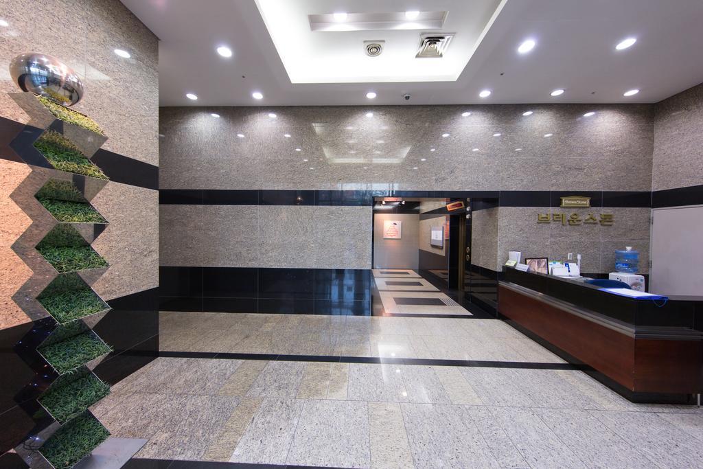 Penthouse Station *