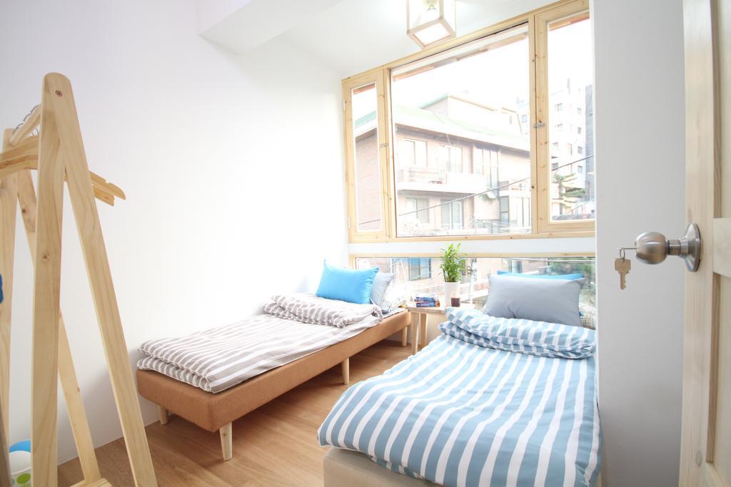 Time Traveler Relax Hongdae Seul