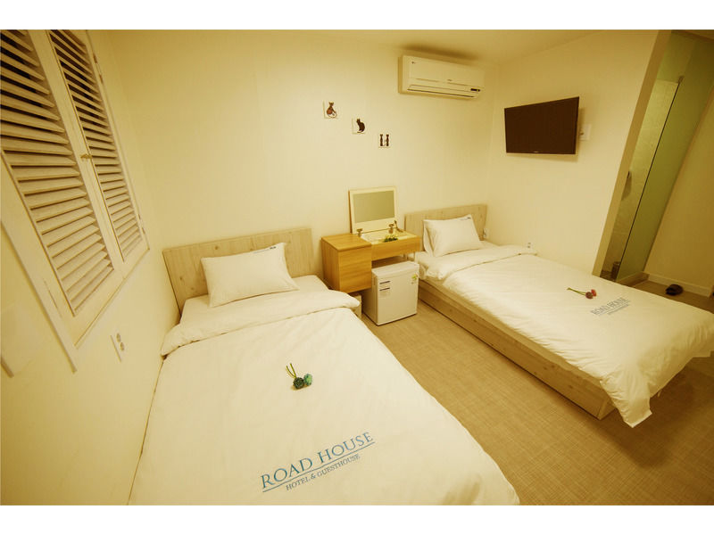 Guest house Road House Myeongdong