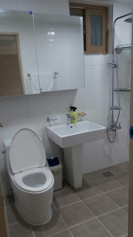 Rumah tetamu B.Stay Guest House Seoul