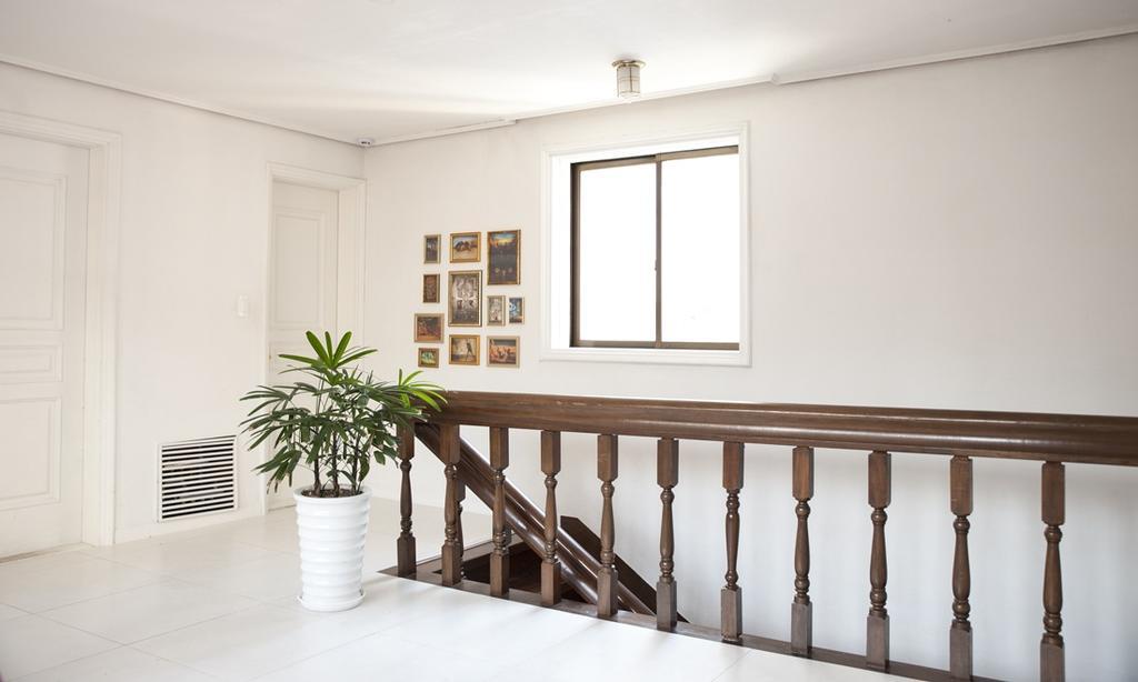 Hongdae Victorian Guest house *
