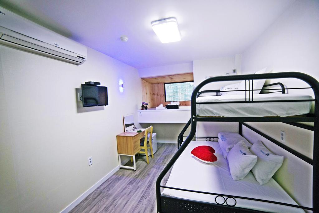 Guest house Road House Myeongdong