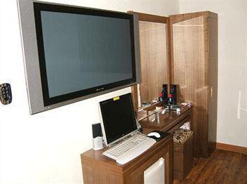 Noble Hotel 2*