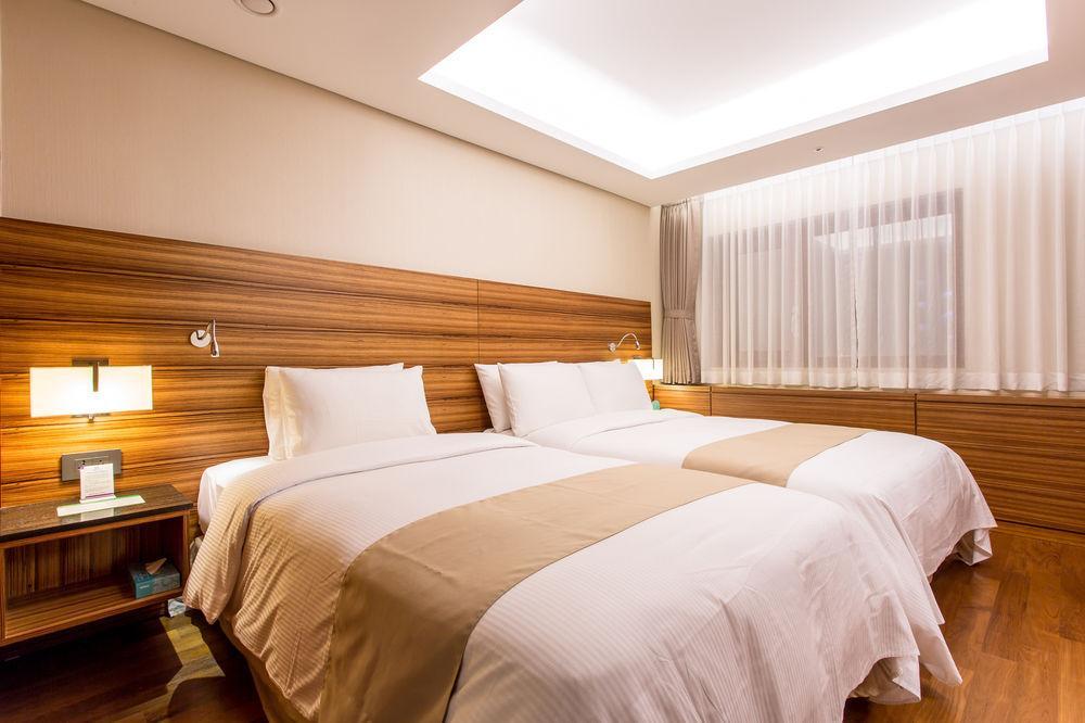 Hotel Pacific