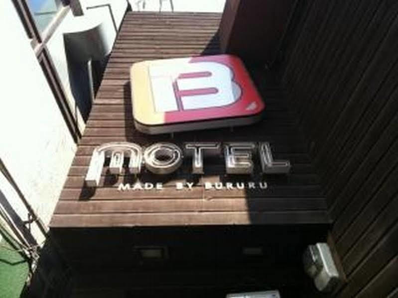 Motel B