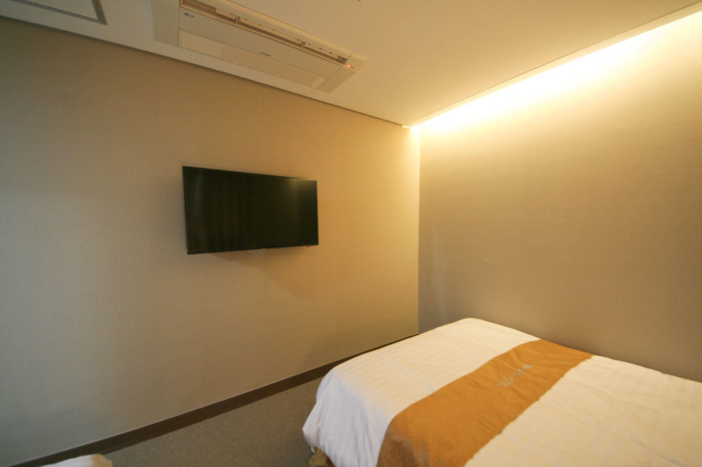 Lumia Myeongdong Hotel