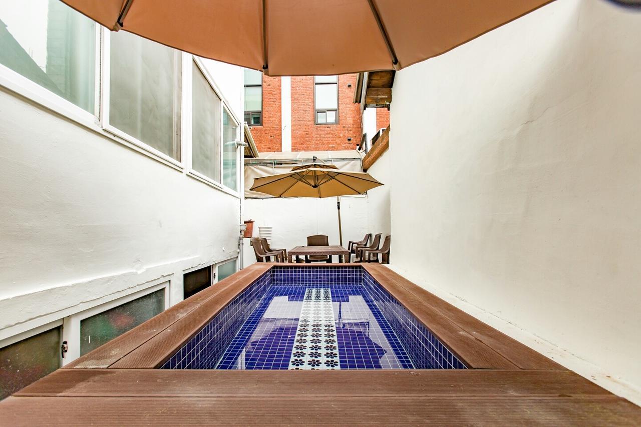 Atelier Boutique East Side Apartment *