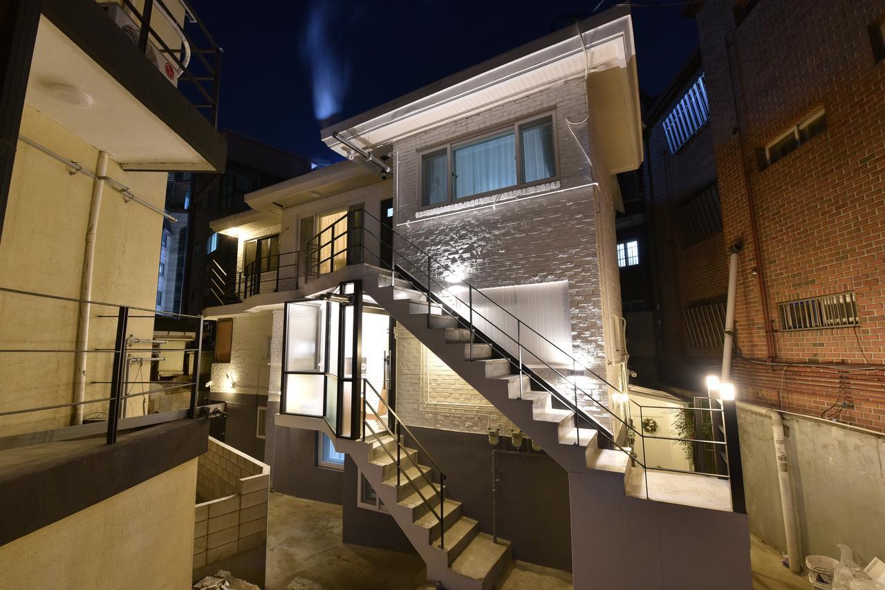 Mono House Hongdae 5 Seoul