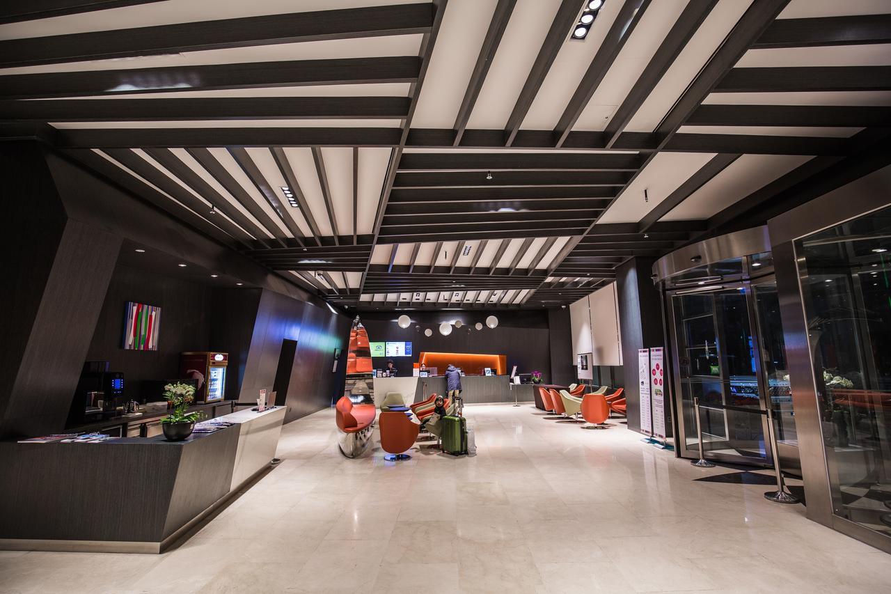 Hotel Ibis Styles Ambassador Gangnam 3*