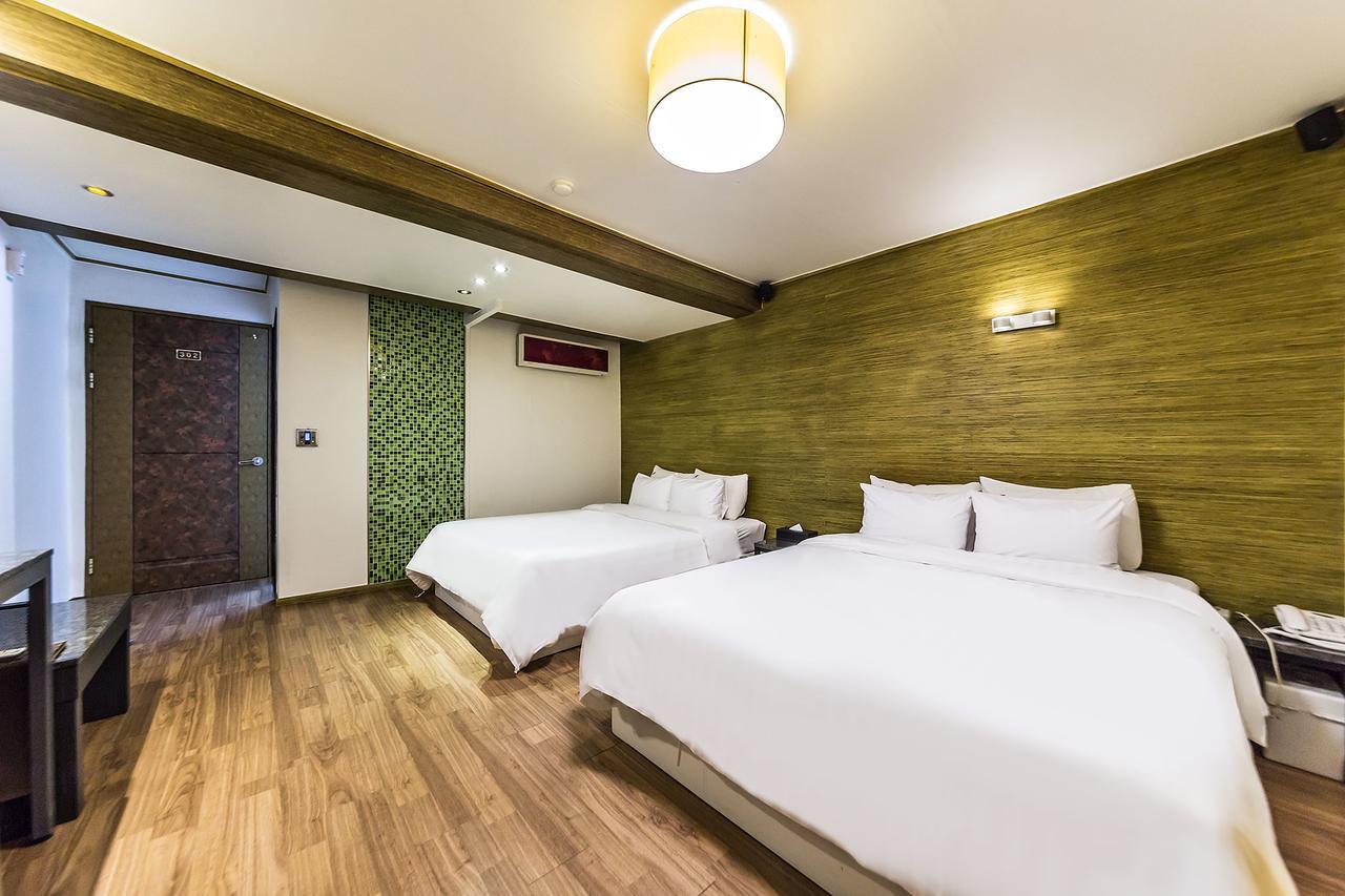 Hotel Wow 2*
